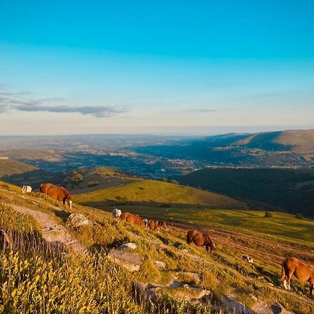 Lamb & Flag Inn Абергавенни Экстерьер фото